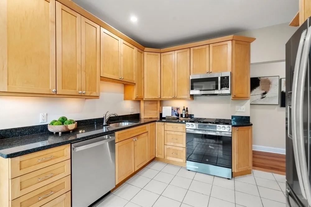 14 Linden St, Brookline, MA 02445