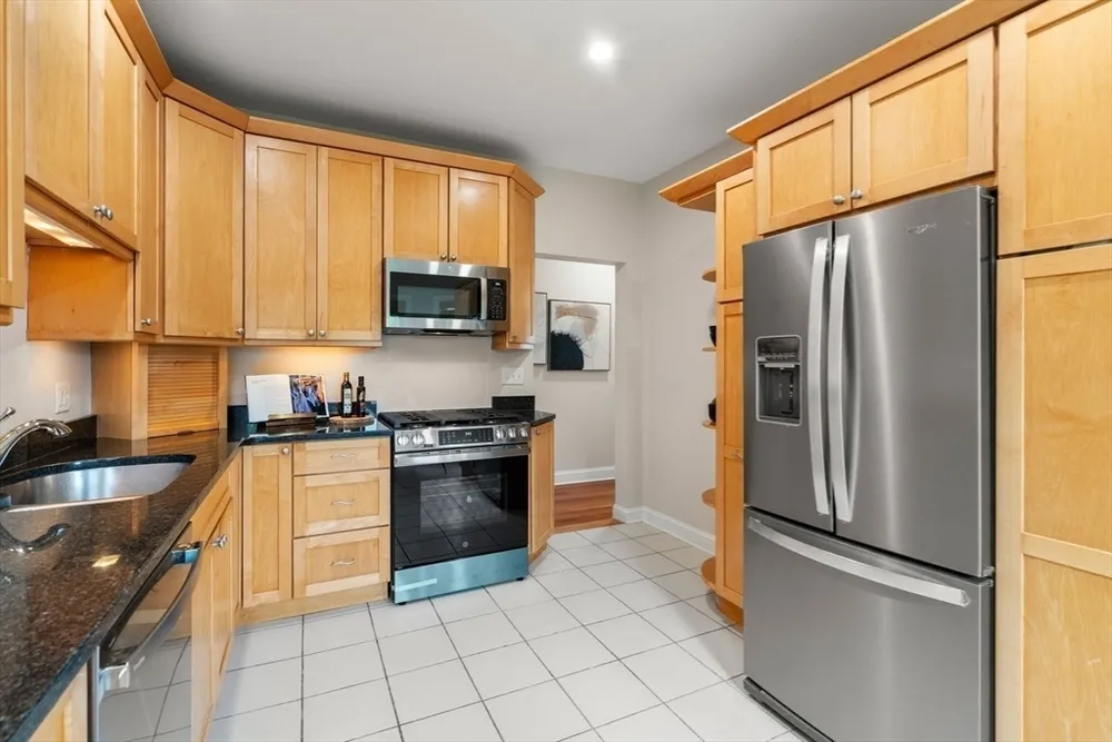 14 Linden St, Brookline, MA 02445