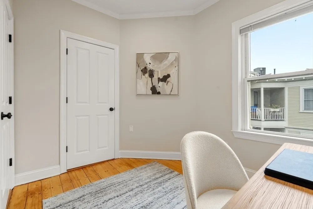 14 Linden St, Brookline, MA 02445