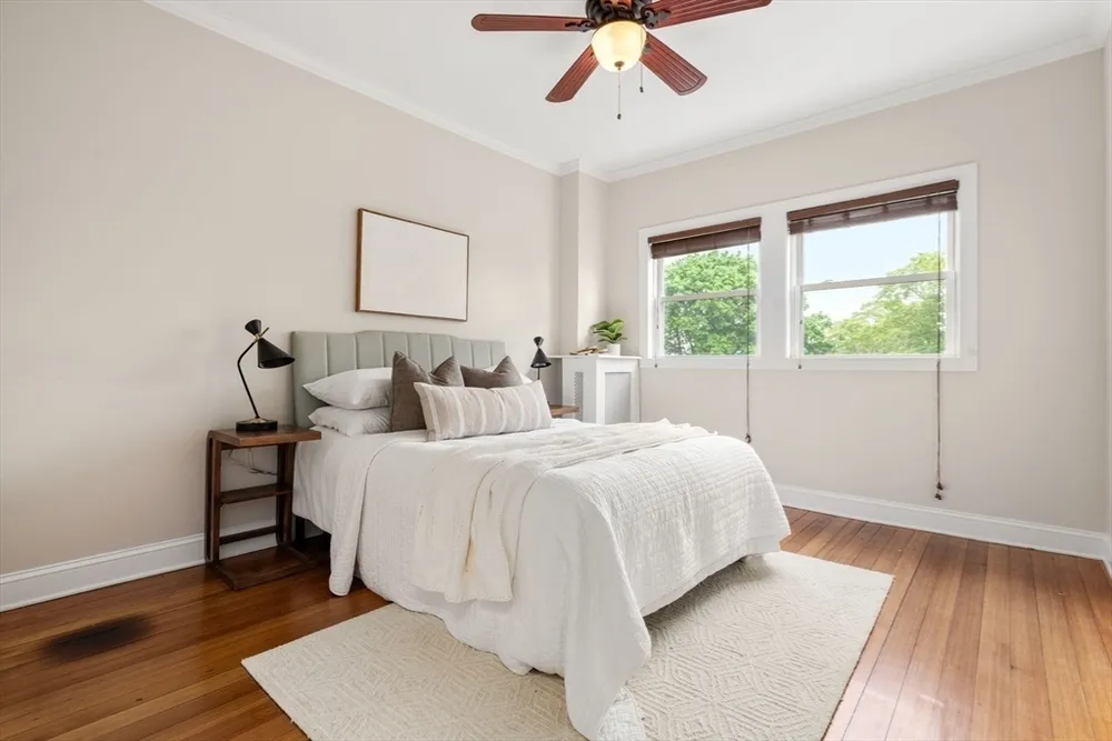 14 Linden St, Brookline, MA 02445