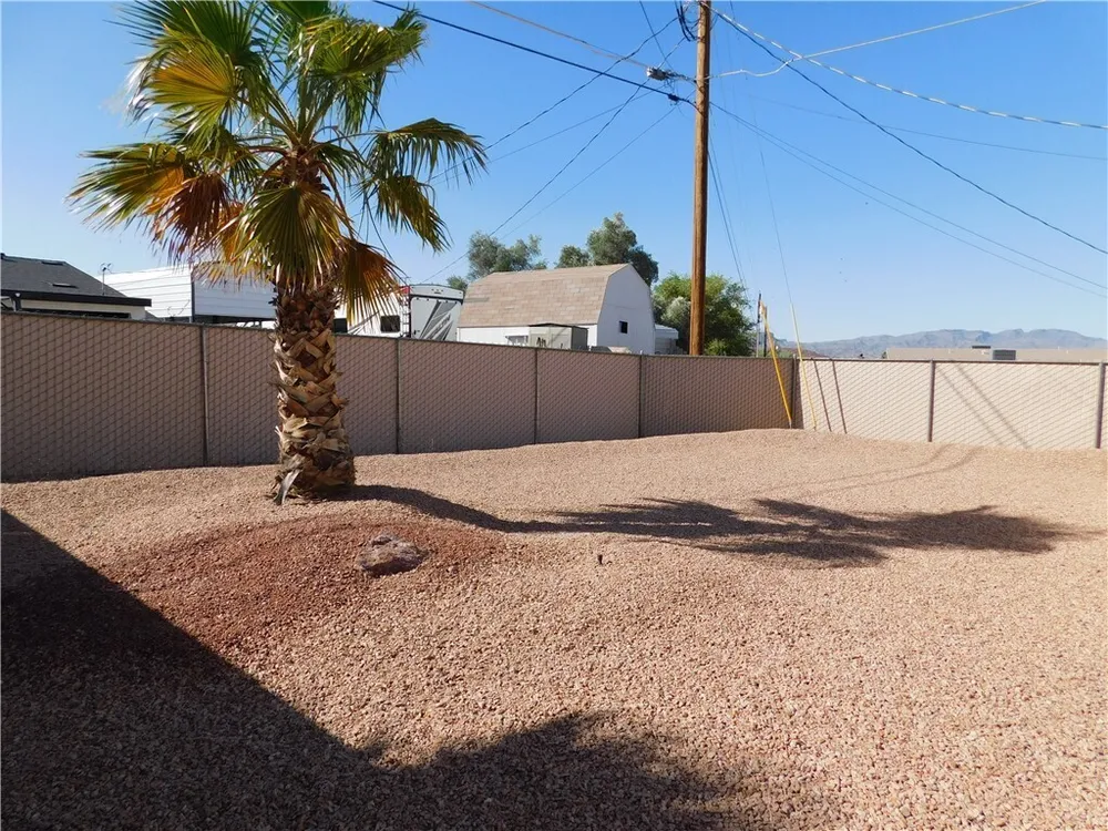 3330 Tomahawk Dr, Lake Havasu City, AZ 86406