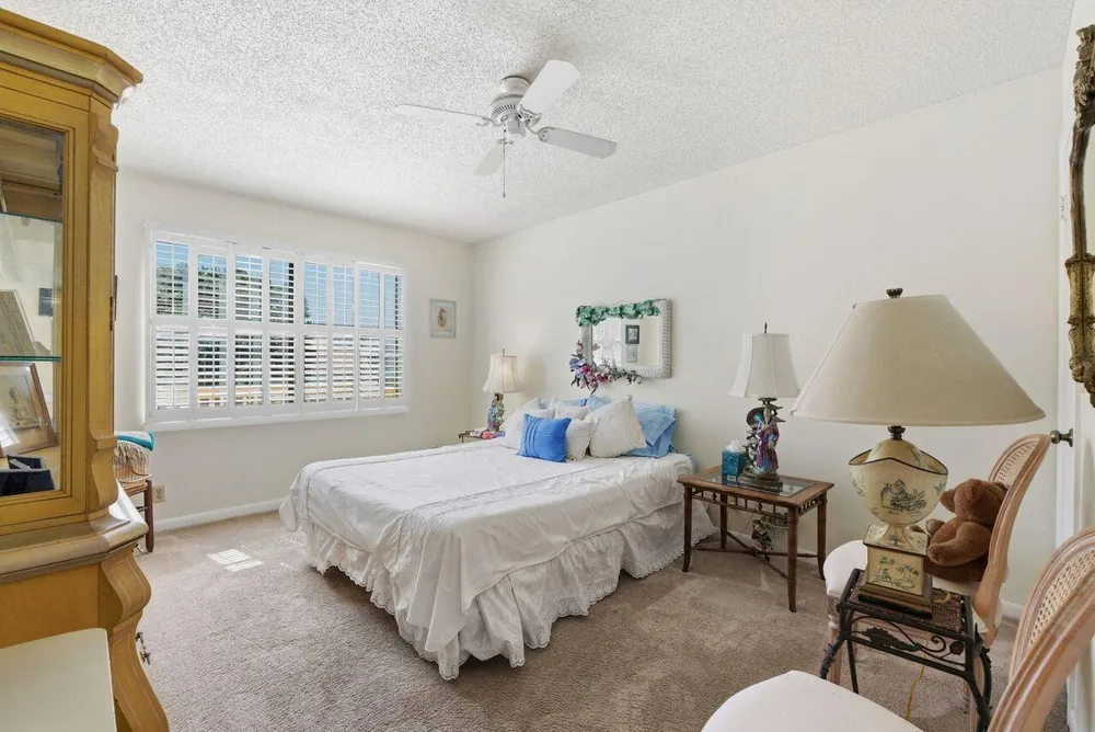 5787 Lakeview Mews Pl, Boynton Beach, FL 33437