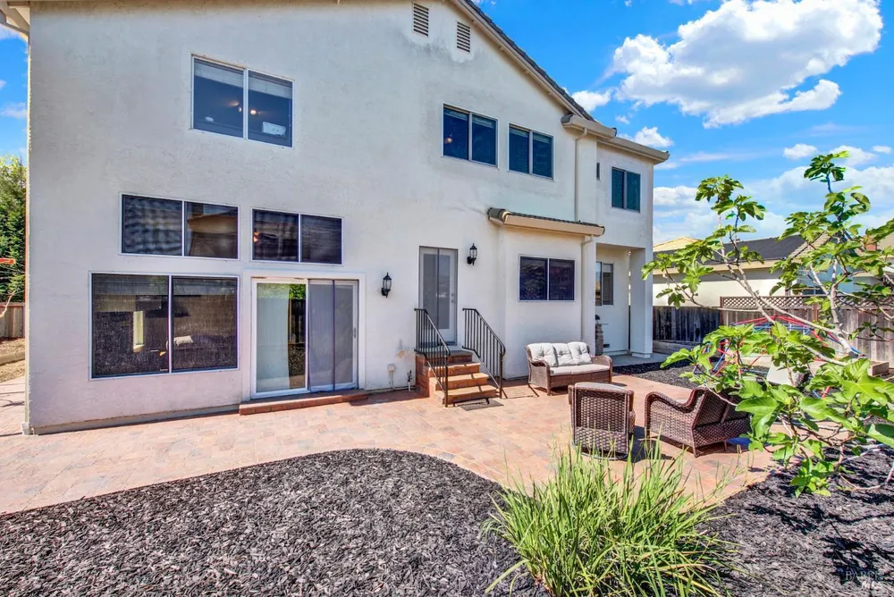 113 Deerglen Circle, Vacaville, CA 95687