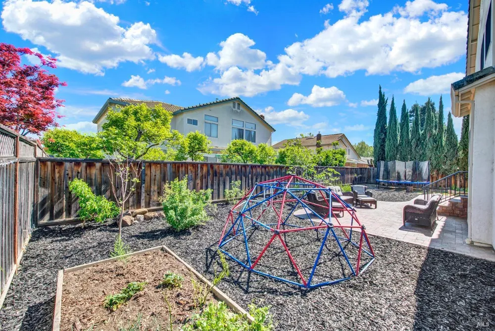 113 Deerglen Circle, Vacaville, CA 95687