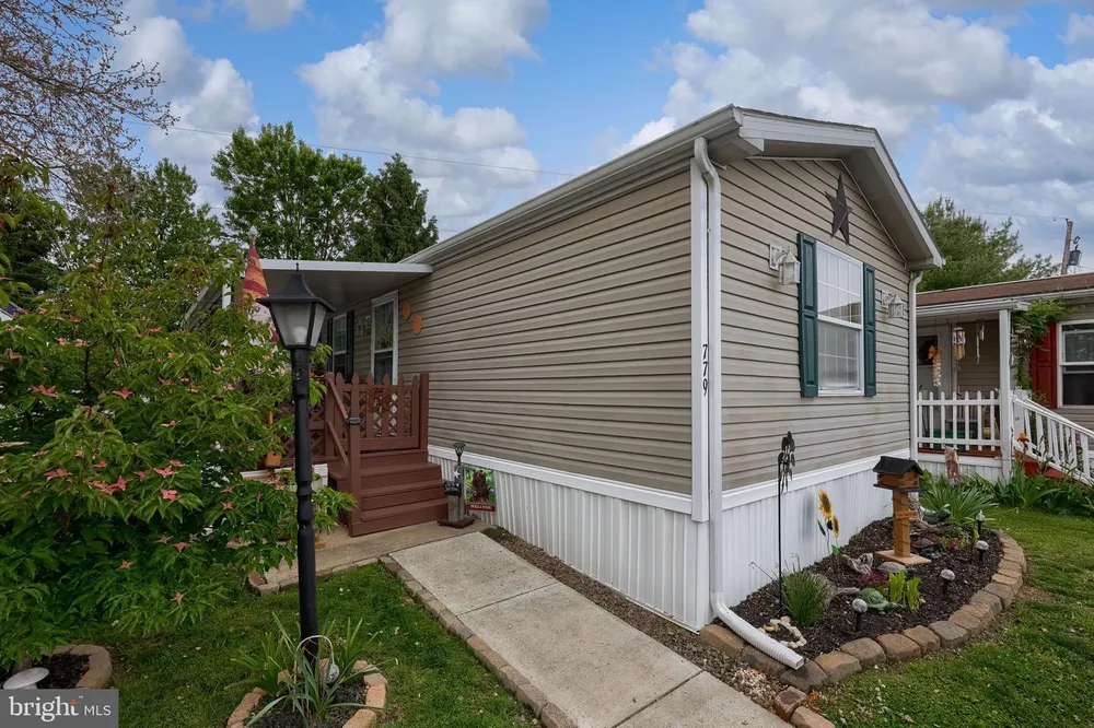 779 Nancy Ln, Lancaster, PA 17601-5823