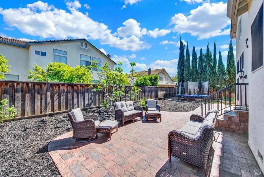 113 Deerglen Circle, Vacaville, CA 95687