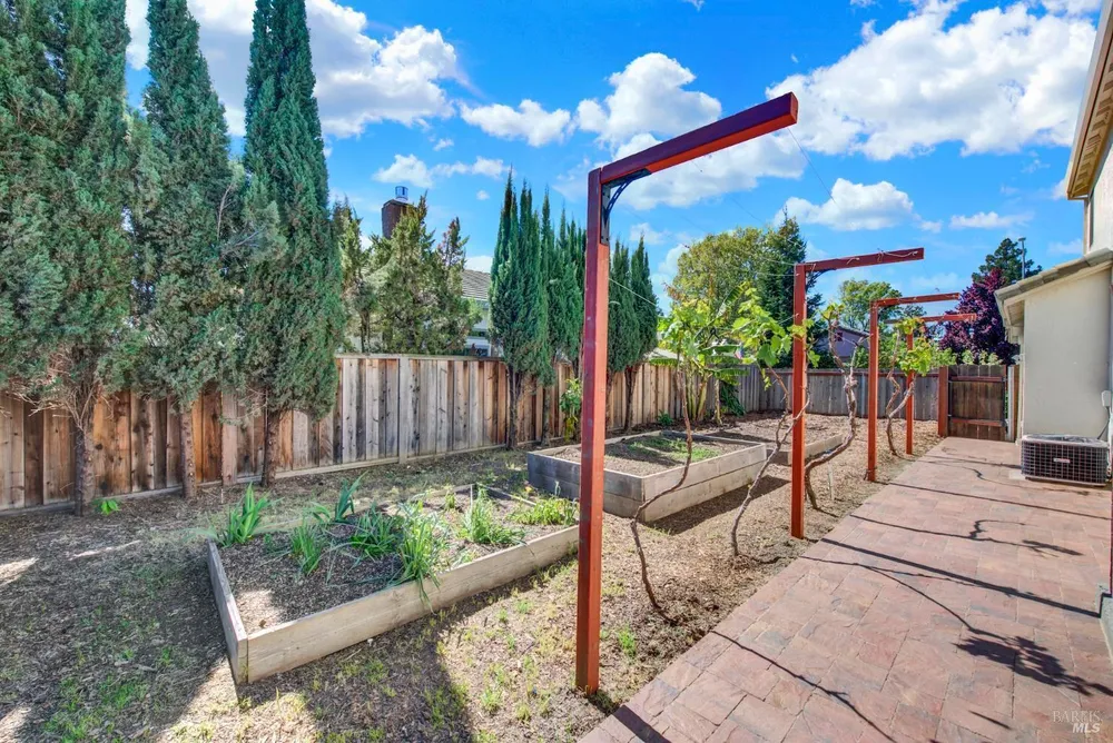 113 Deerglen Circle, Vacaville, CA 95687