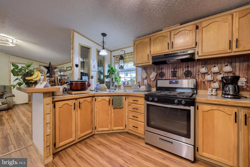 779 Nancy Ln, Lancaster, PA 17601-5823