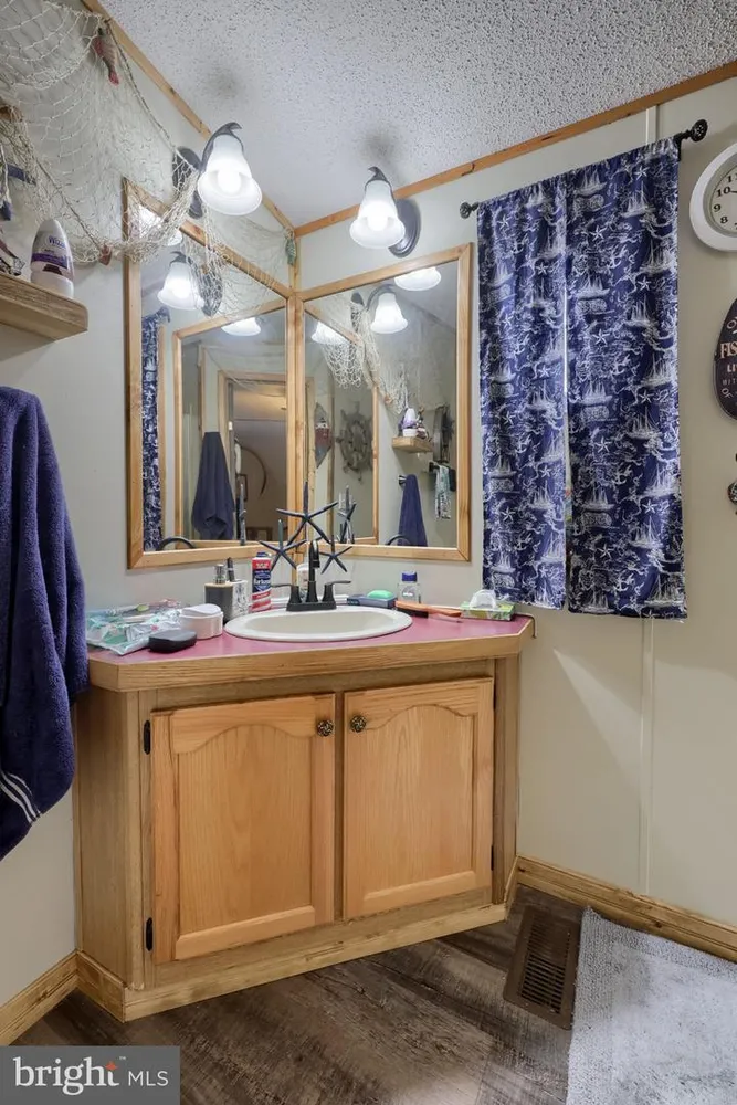779 Nancy Ln, Lancaster, PA 17601-5823