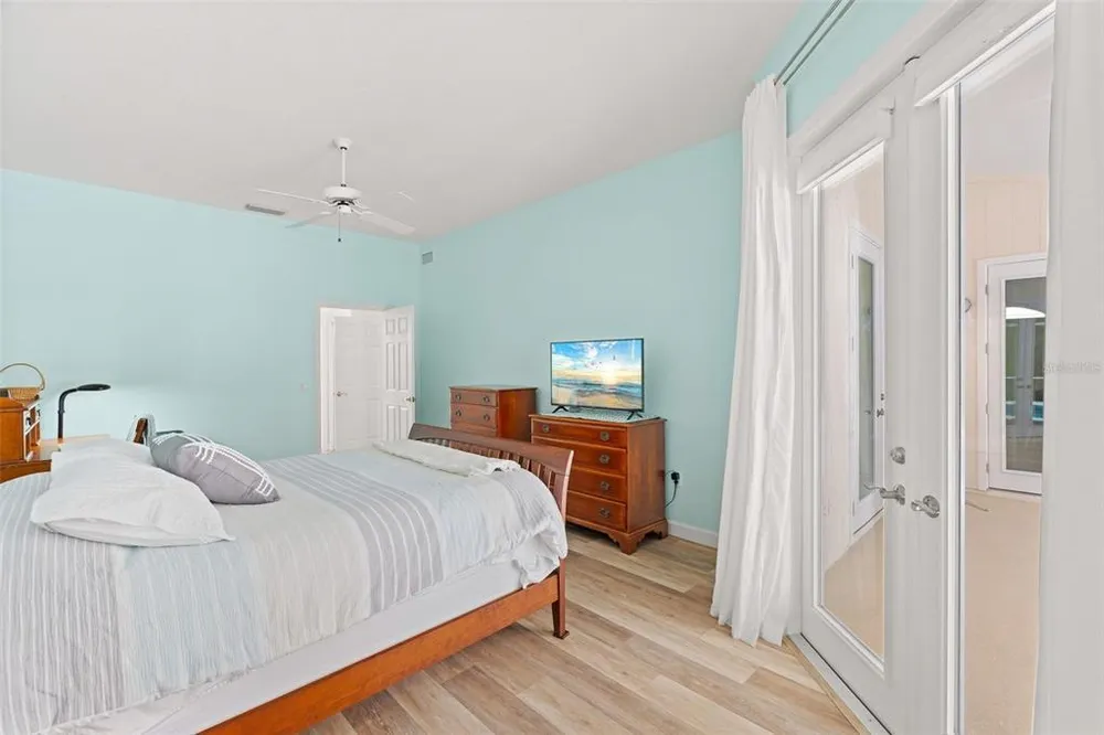 4442 Hollybrook Way, Sarasota, FL 34233