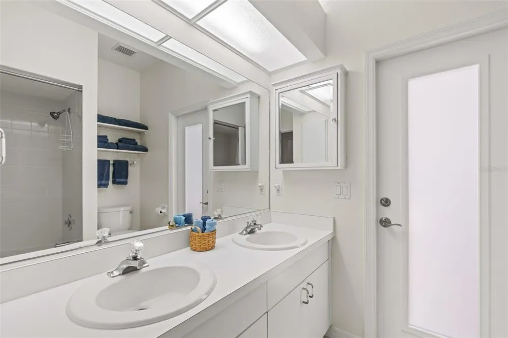 4442 Hollybrook Way, Sarasota, FL 34233
