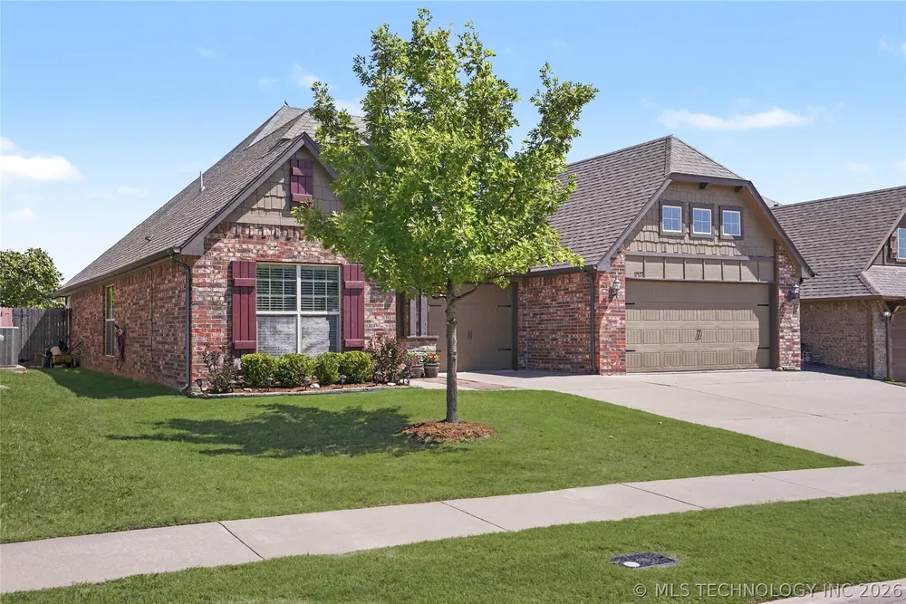 17527 E 43rd St, Tulsa, OK 74134