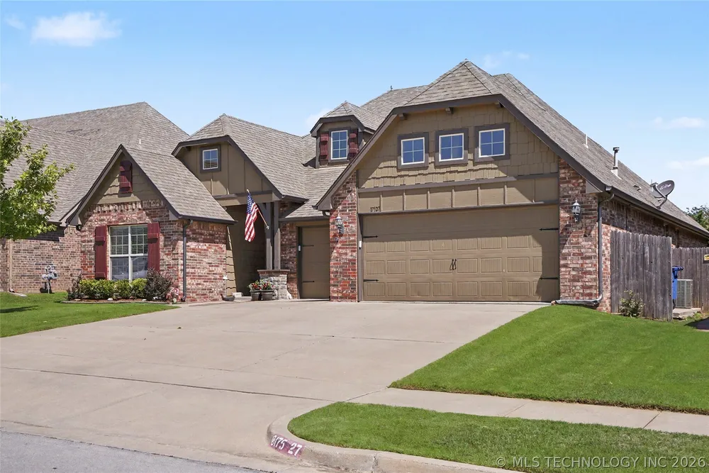 17527 E 43rd St, Tulsa, OK 74134