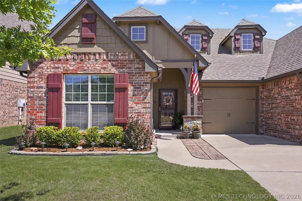 17527 E 43rd St, Tulsa, OK 74134