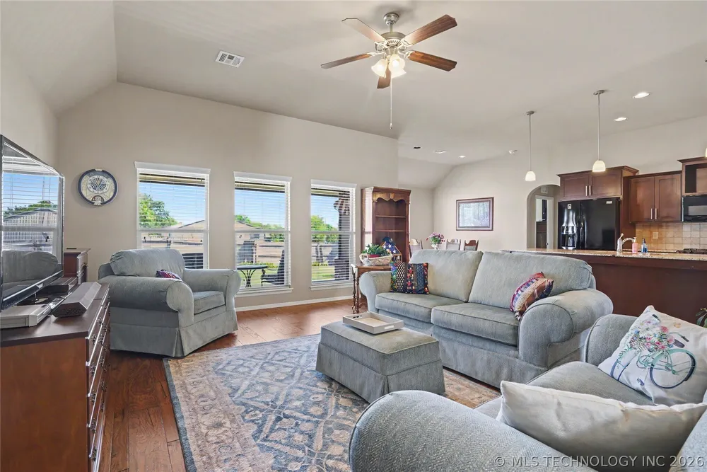 17527 E 43rd St, Tulsa, OK 74134