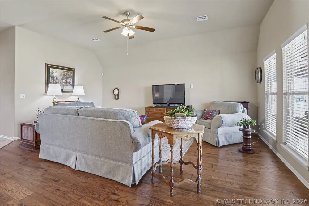 17527 E 43rd St, Tulsa, OK 74134