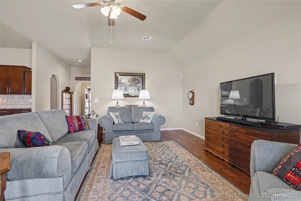 17527 E 43rd St, Tulsa, OK 74134