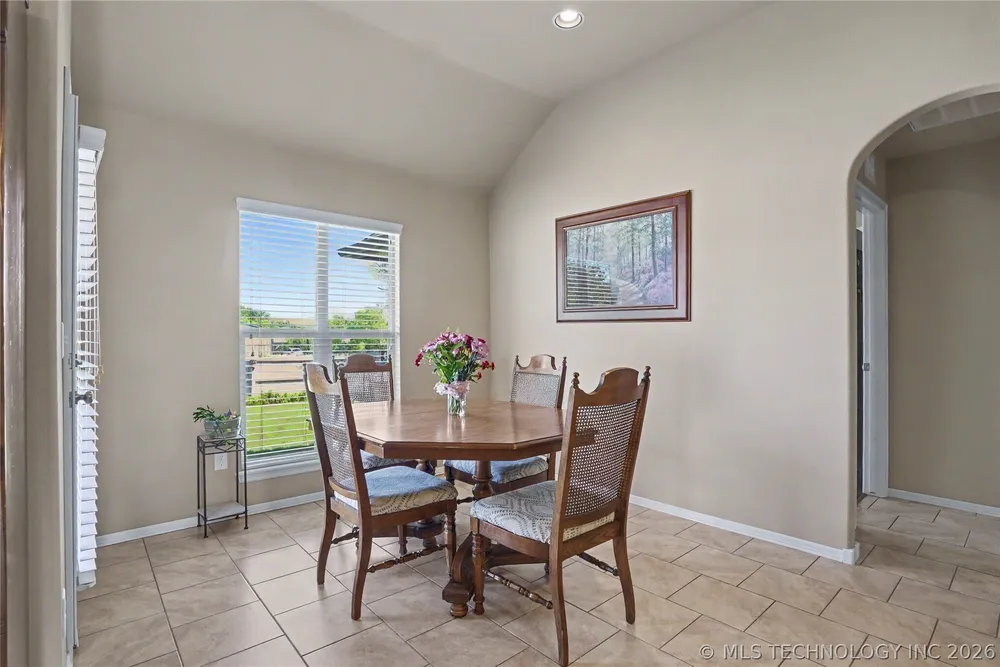 17527 E 43rd St, Tulsa, OK 74134