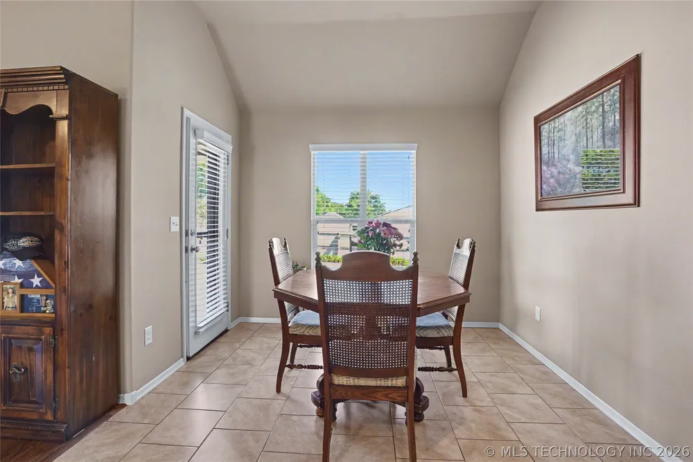 17527 E 43rd St, Tulsa, OK 74134