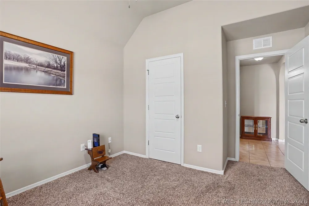 17527 E 43rd St, Tulsa, OK 74134