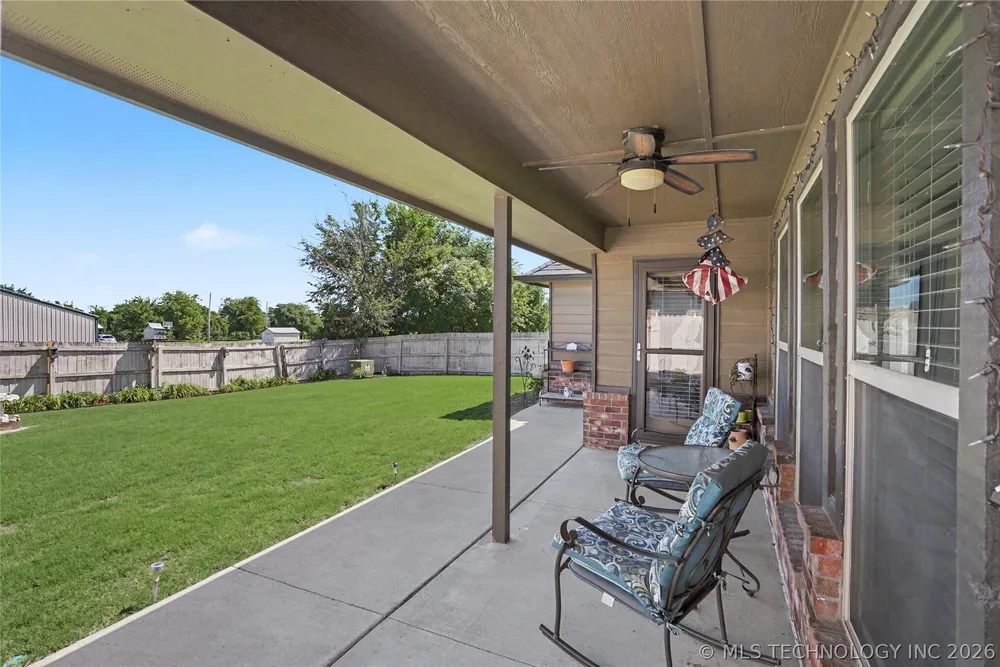 17527 E 43rd St, Tulsa, OK 74134