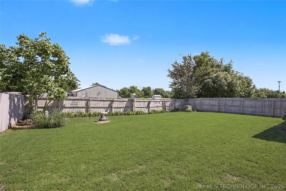 17527 E 43rd St, Tulsa, OK 74134