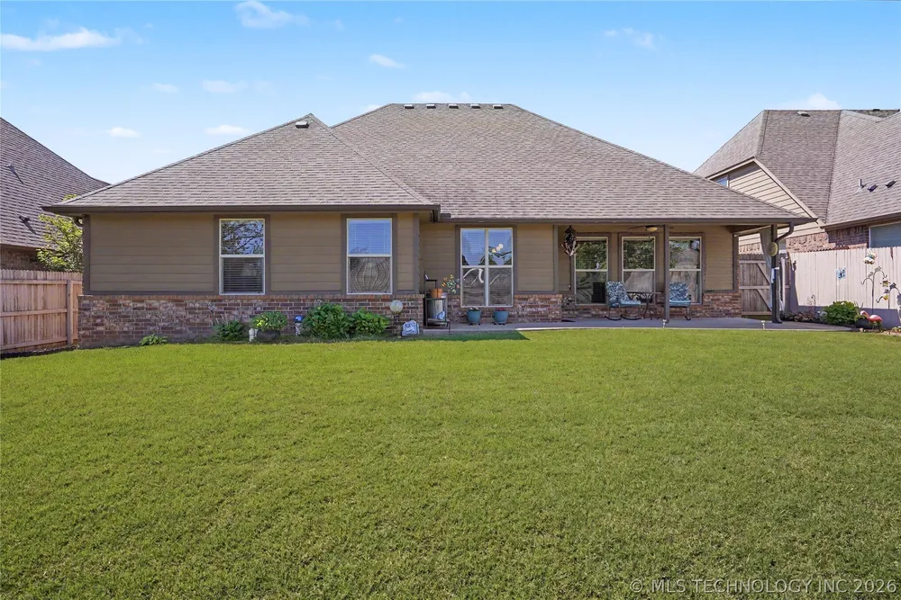 17527 E 43rd St, Tulsa, OK 74134