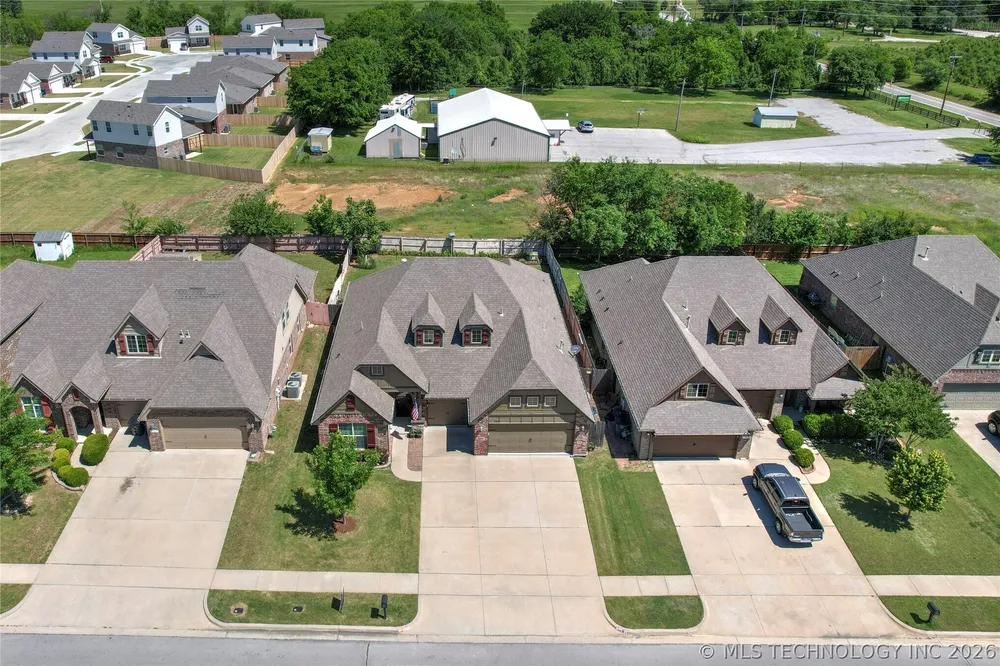 17527 E 43rd St, Tulsa, OK 74134