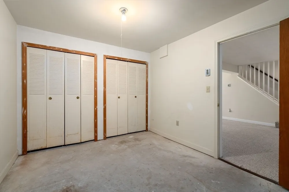83 Victoria Heights Rd, Boston, MA 02136