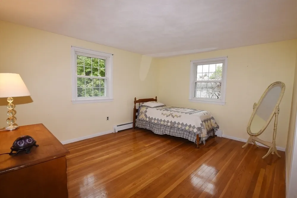 99 Louise Rd, Braintree, MA 02184