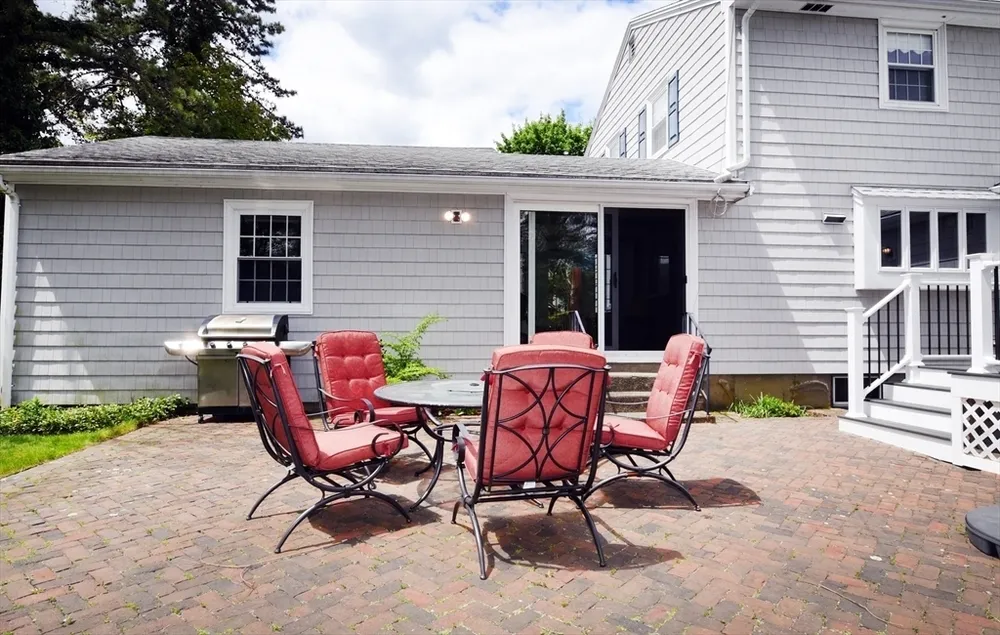 99 Louise Rd, Braintree, MA 02184