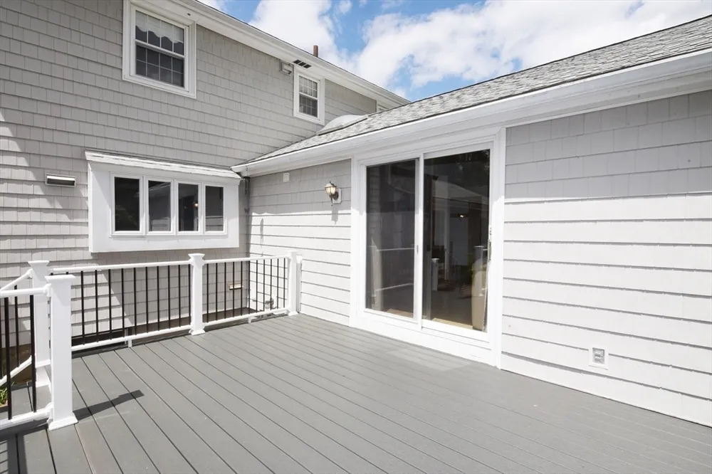 99 Louise Rd, Braintree, MA 02184