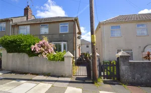 Moorfield Avenue, Plymouth, Devon, PL6 photo