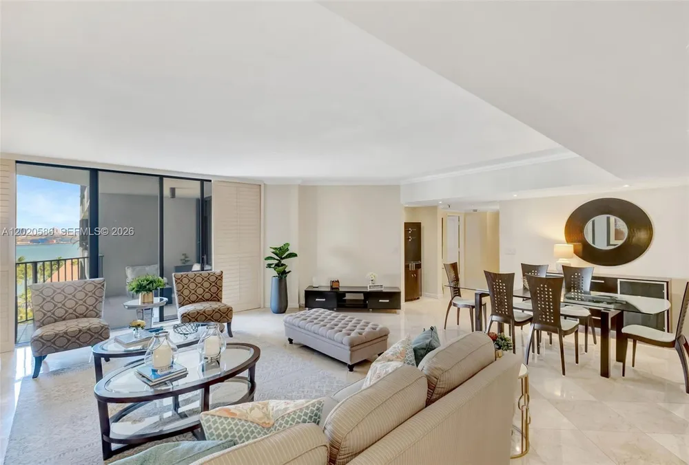 520 Brickell Key Dr, Miami, FL 33131