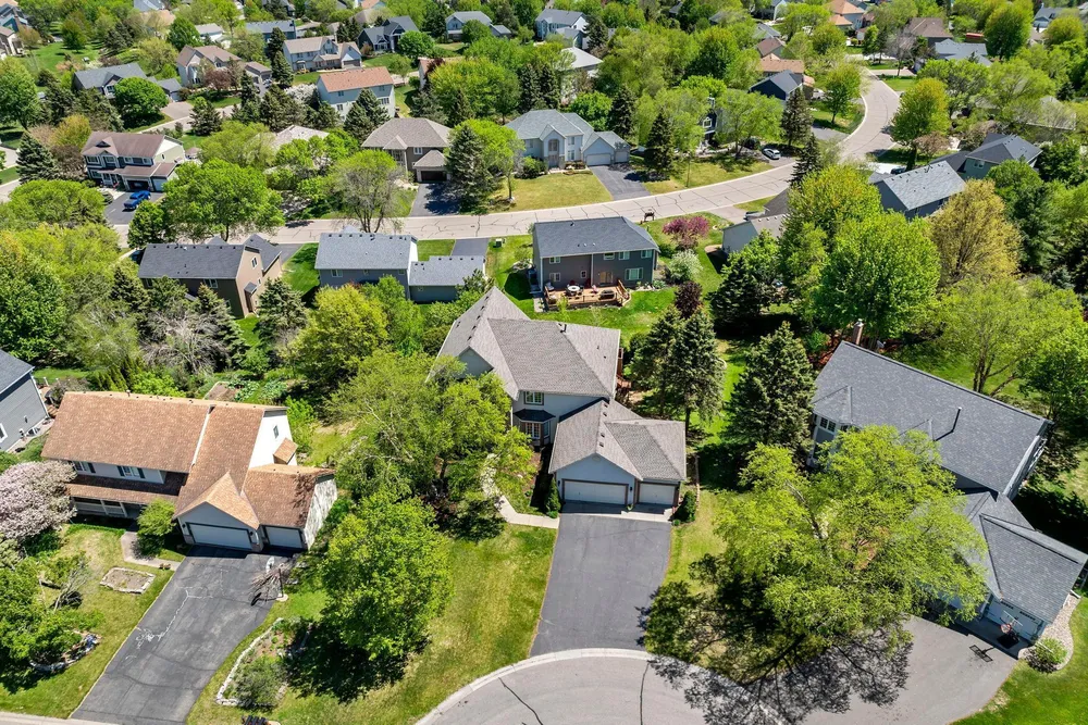 8923 Highland Bay, Woodbury, MN 55125