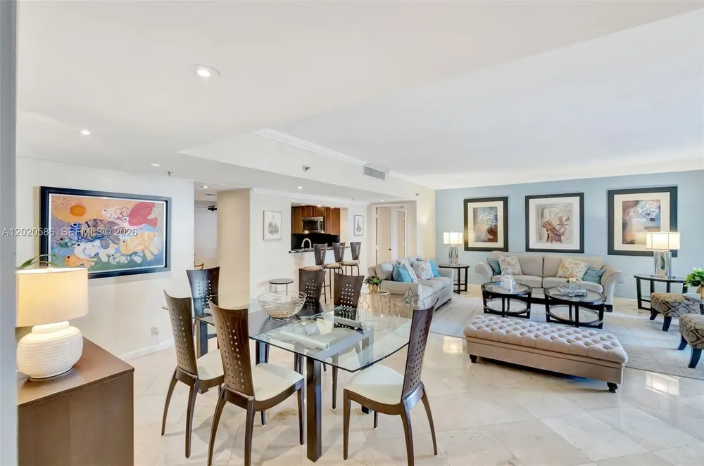 520 Brickell Key Dr, Miami, FL 33131