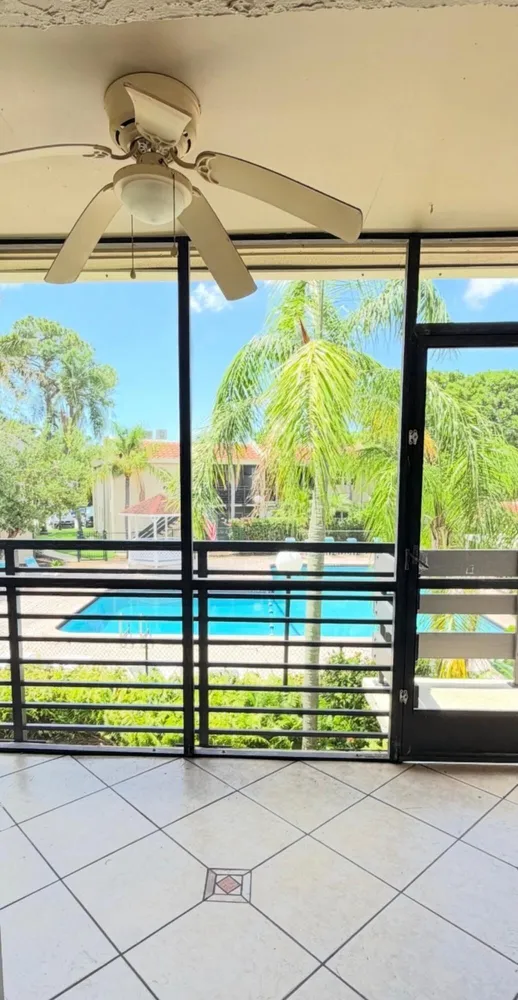 5326 NE 6th Ave, Oakland Park, FL 33334
