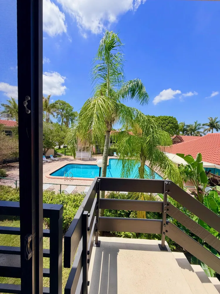 5326 NE 6th Ave, Oakland Park, FL 33334