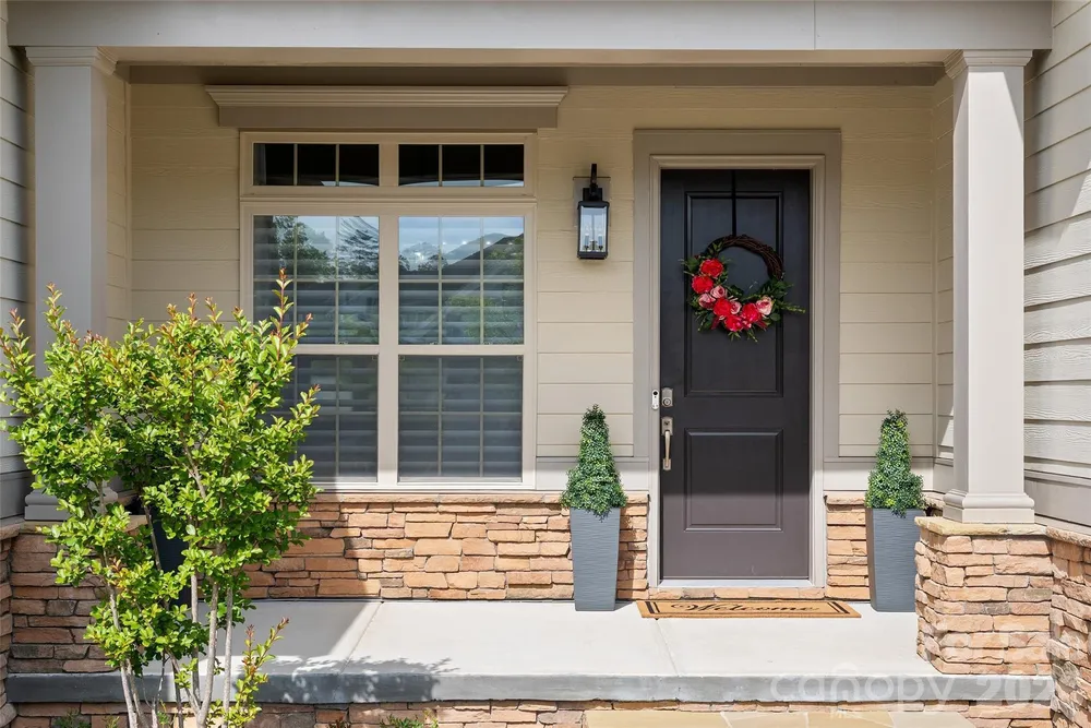 82212 Standing Oak Dr, Charlotte, NC 28278