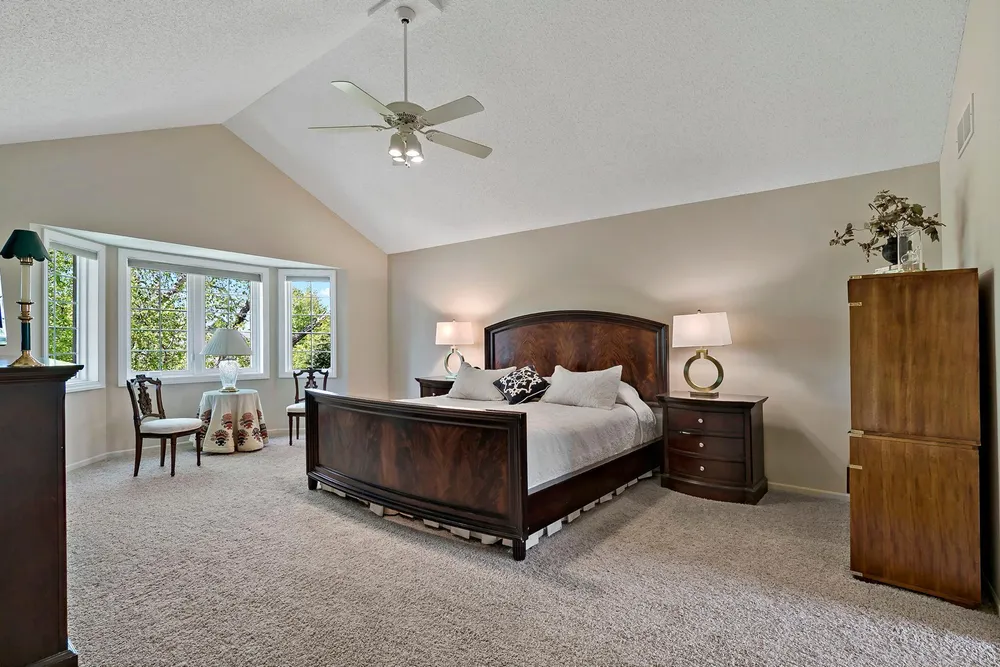 8923 Highland Bay, Woodbury, MN 55125