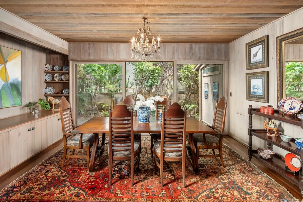 459 Portlock Rd, Honolulu, HI 96825-2025