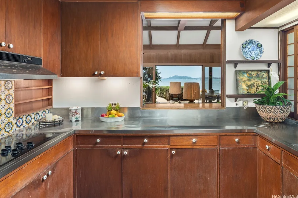 459 Portlock Rd, Honolulu, HI 96825-2025
