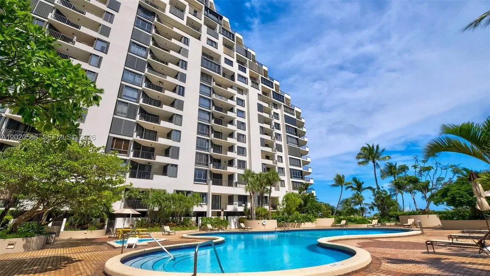 520 Brickell Key Dr, Miami, FL 33131