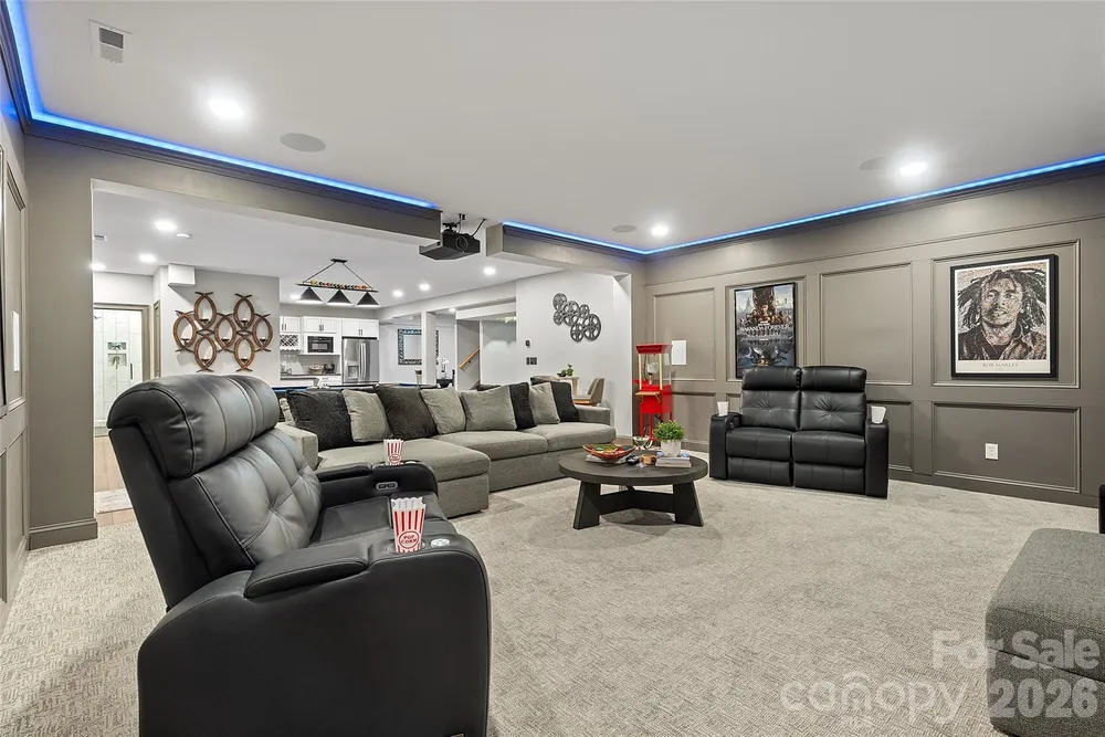 82212 Standing Oak Dr, Charlotte, NC 28278