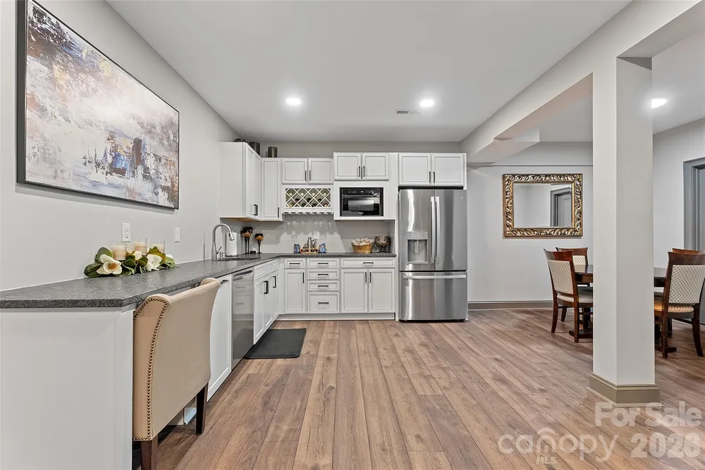 82212 Standing Oak Dr, Charlotte, NC 28278