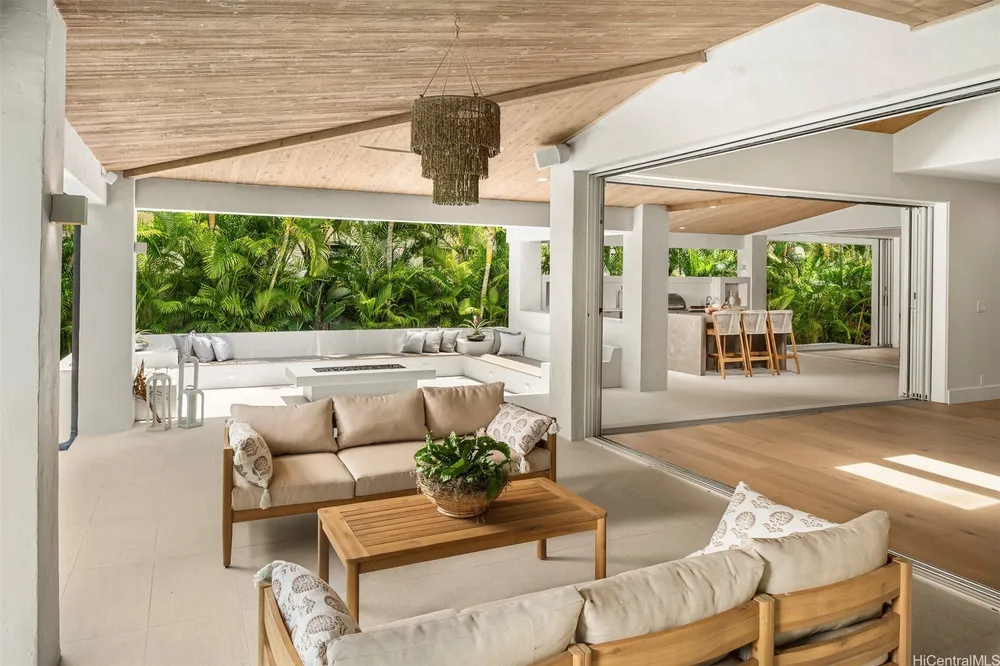 4670 Kahala Ave, Honolulu, HI 96816