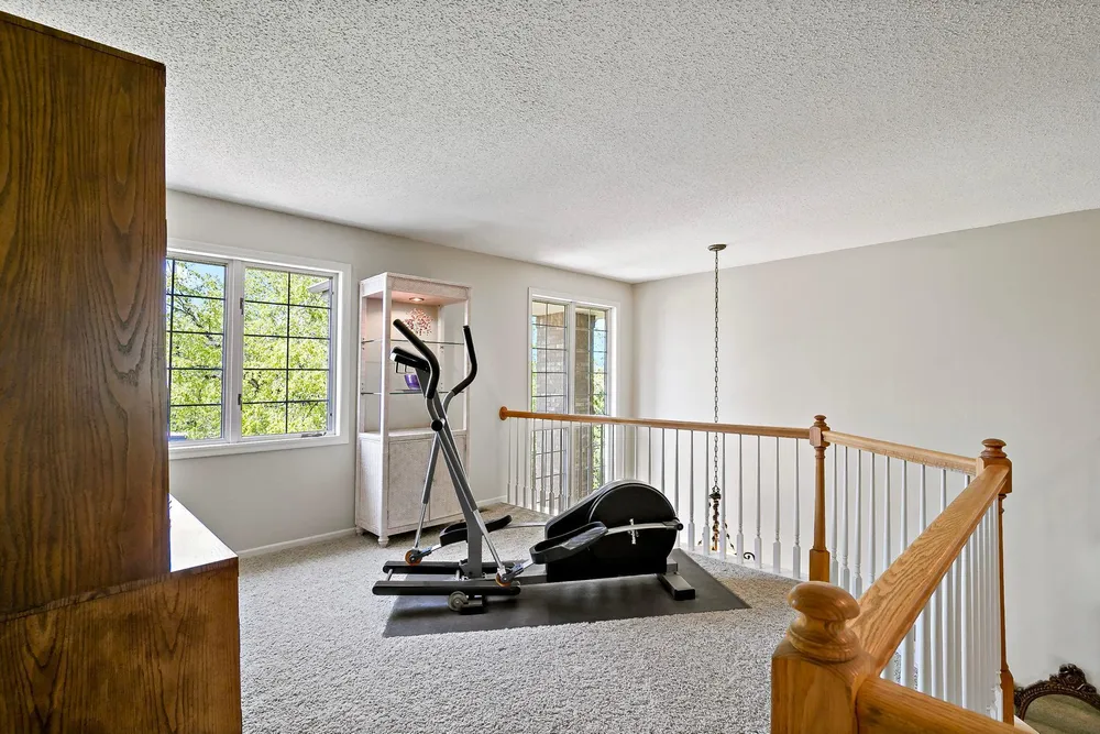 8923 Highland Bay, Woodbury, MN 55125