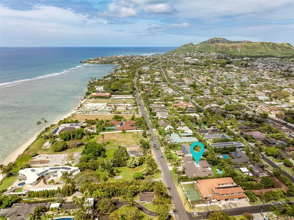 4670 Kahala Ave, Honolulu, HI 96816