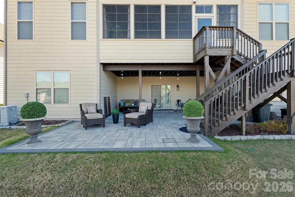 82212 Standing Oak Dr, Charlotte, NC 28278