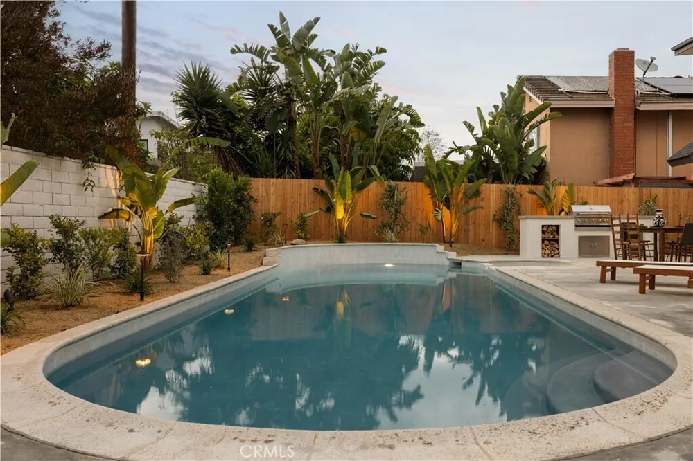 2841 Boa Vista Dr, Costa Mesa, CA 92626